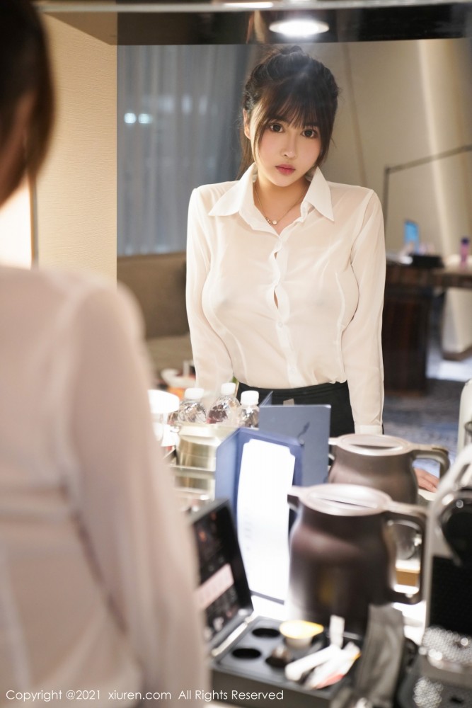[XiuRen秀人网] 2021.03.04 No.3164 萌奈子 酒店红酒美人主题系列 [59+1P]