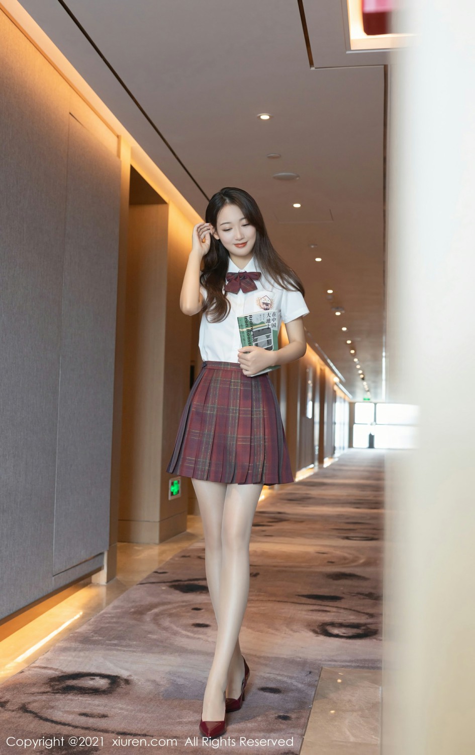 [XiuRen秀人网] 2021.08.17 No.3810 唐安琪 JK制服 性感写真 [75+1P]