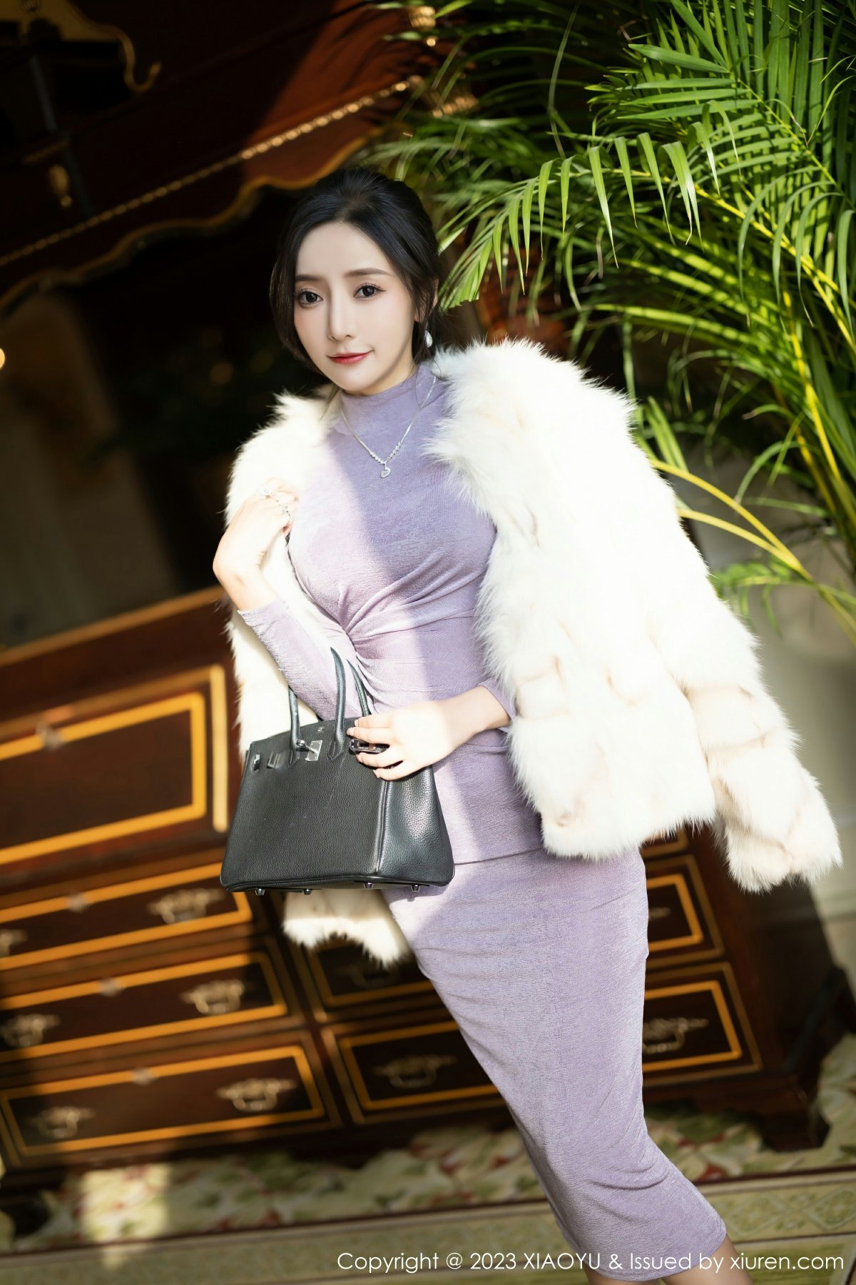 [XIAOYU语画界] 2023.01.16 VOL.947 王馨瑶yanni 淡紫色收身连衣长裙 性感写真 [81+1P]
